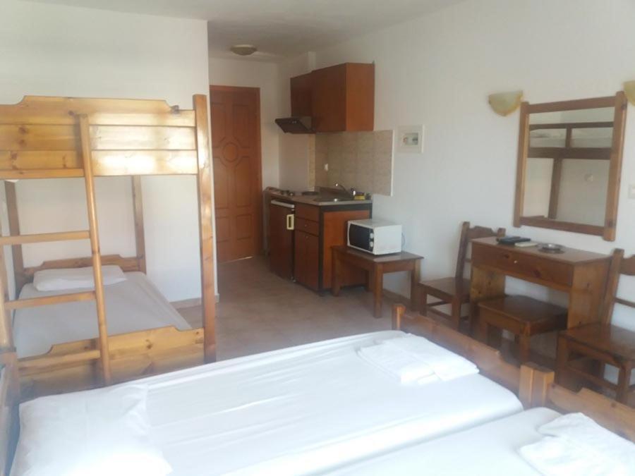 Stavros Hotel Kalamáta Buitenkant foto